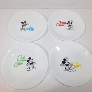 Set 4 Corelle x Disney Mickey Mouse 8.5" round graphic Dinner Plates